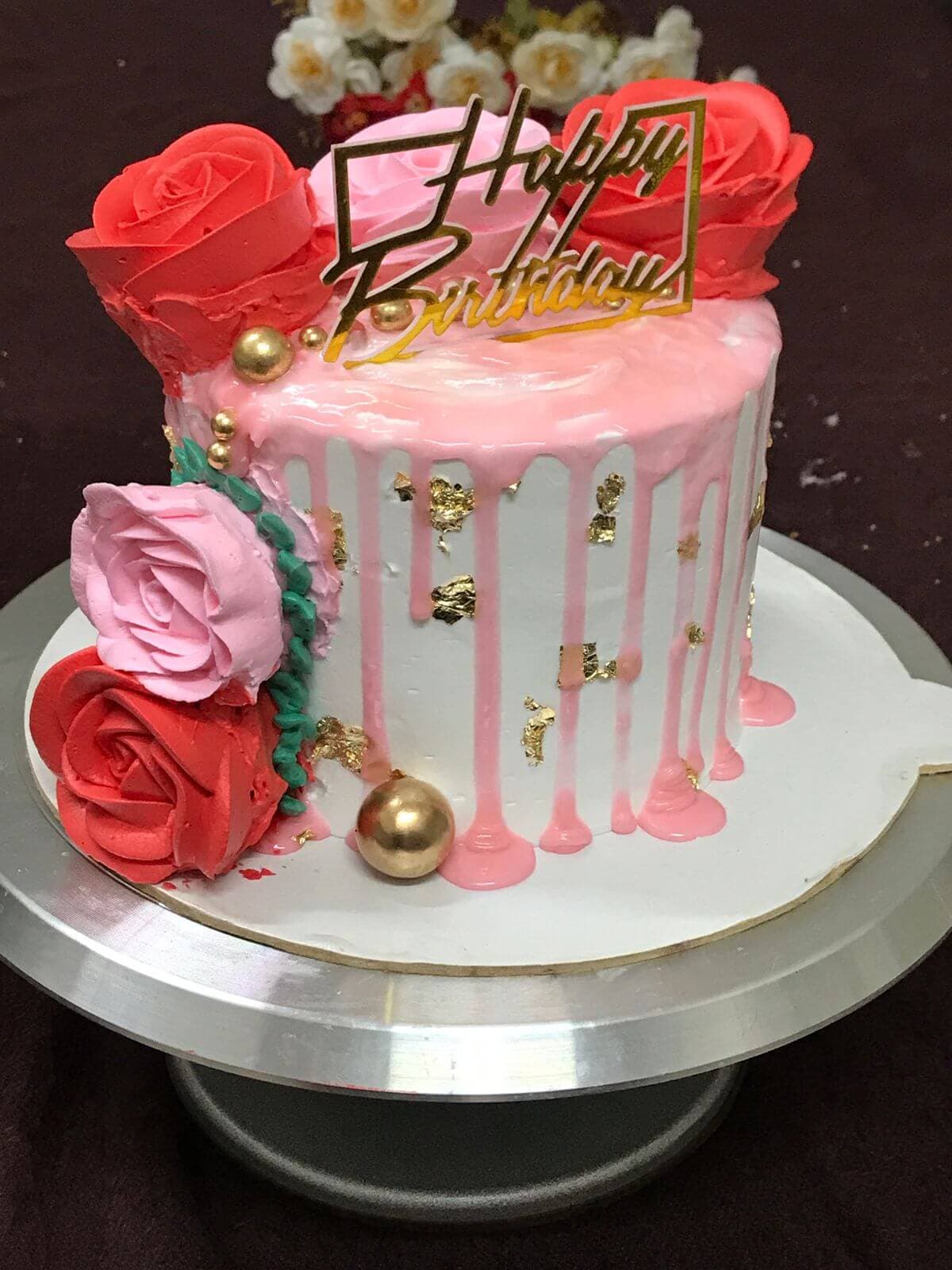 Roksana's Kitchen — handcrafted cake 1