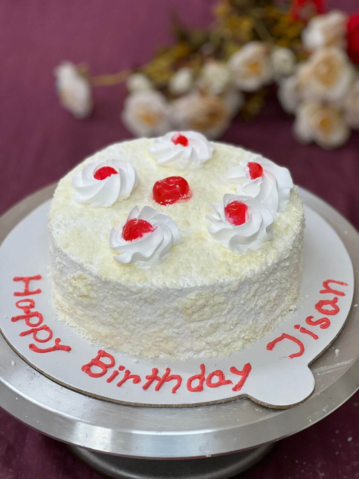 Roksana's Kitchen — handcrafted cake 2