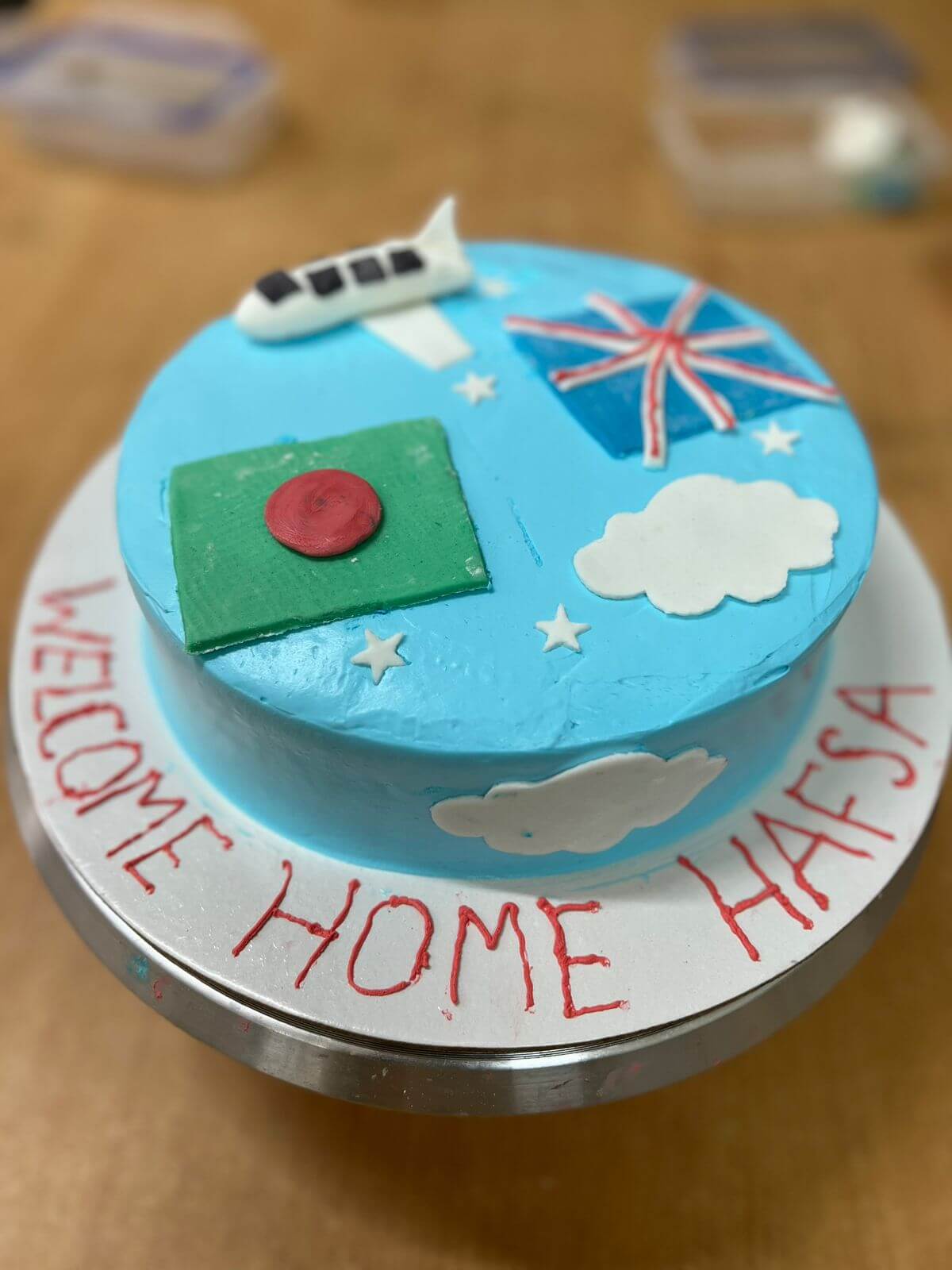 Roksana's Kitchen — handcrafted cake 4