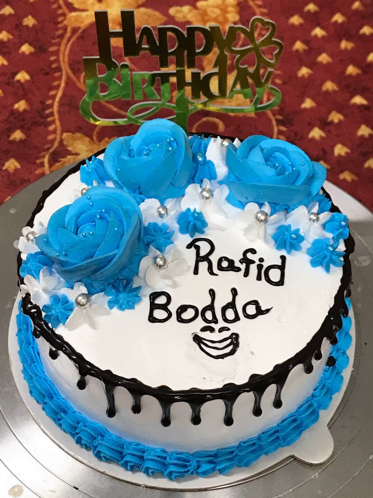 Roksana's Kitchen — handcrafted cake 8