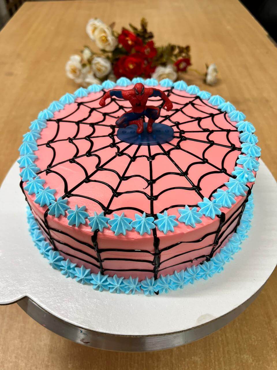 Roksana's Kitchen — handcrafted cake 9