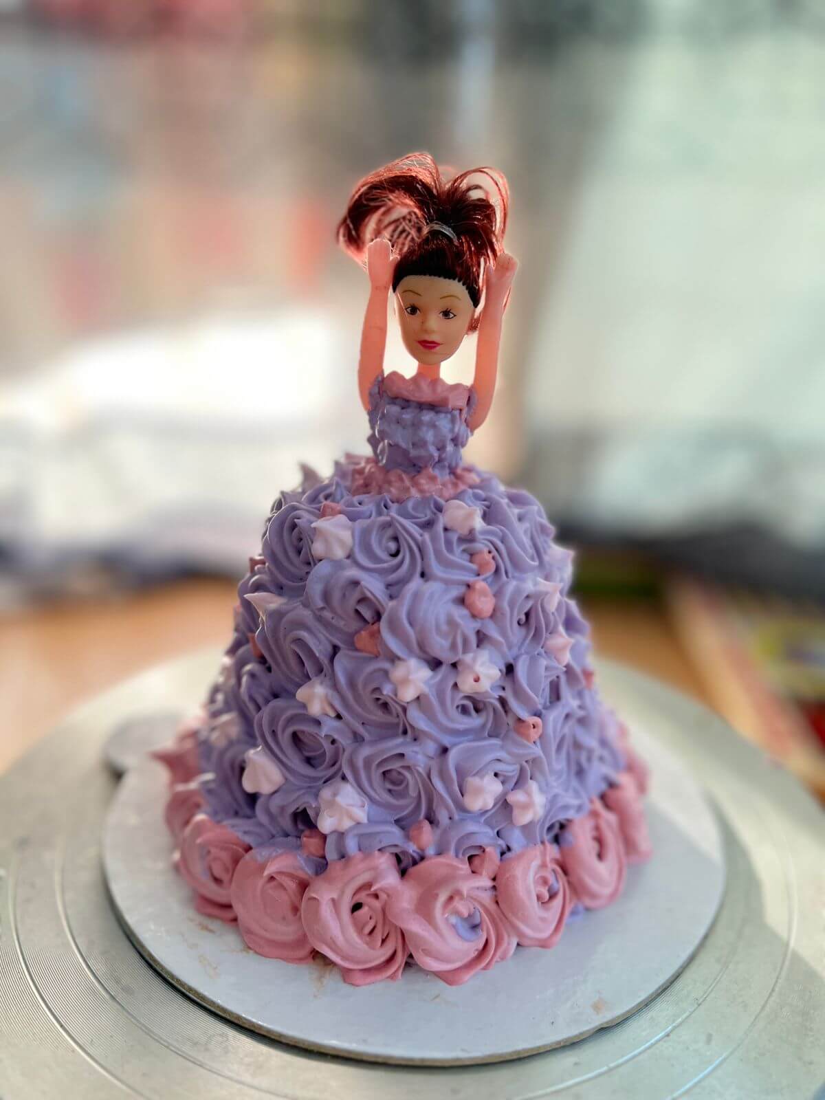 Roksana's Kitchen — handcrafted cake 10