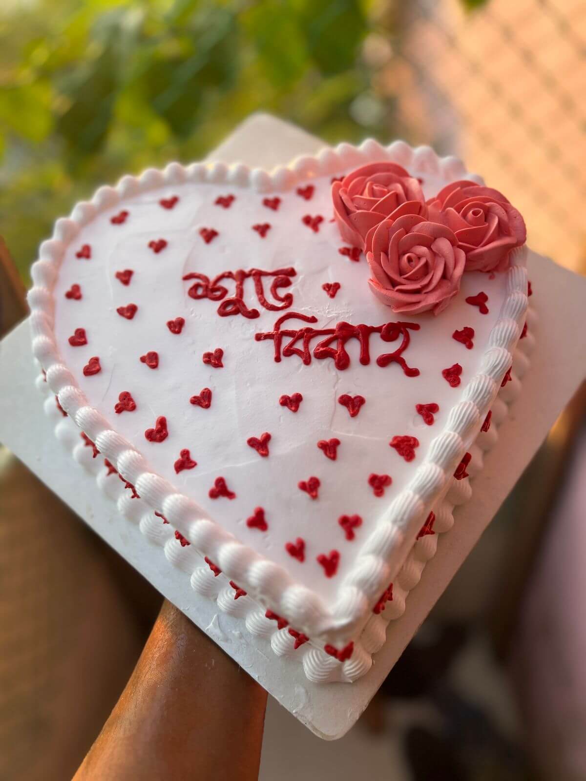 Roksana's Kitchen — handcrafted cake 11